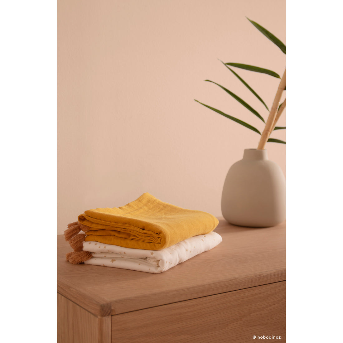nobodinoz-treasure-summer-blanket-honey-sweet-dots-natural- (9)