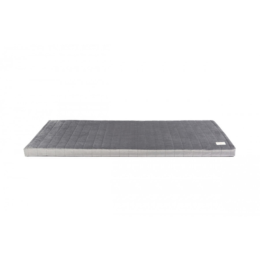 nobodinoz-zanzibar-velvet-play-mattress-slate-grey-nobo-4920690- (2)