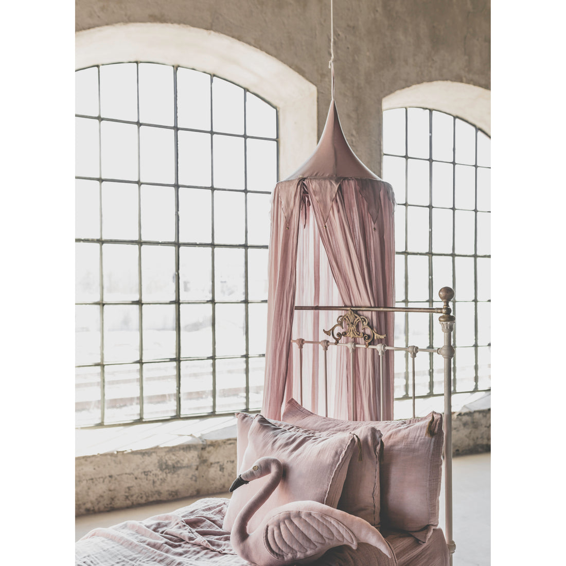 numero-74-circus-bunting-canopy-dusty-pink- (4)