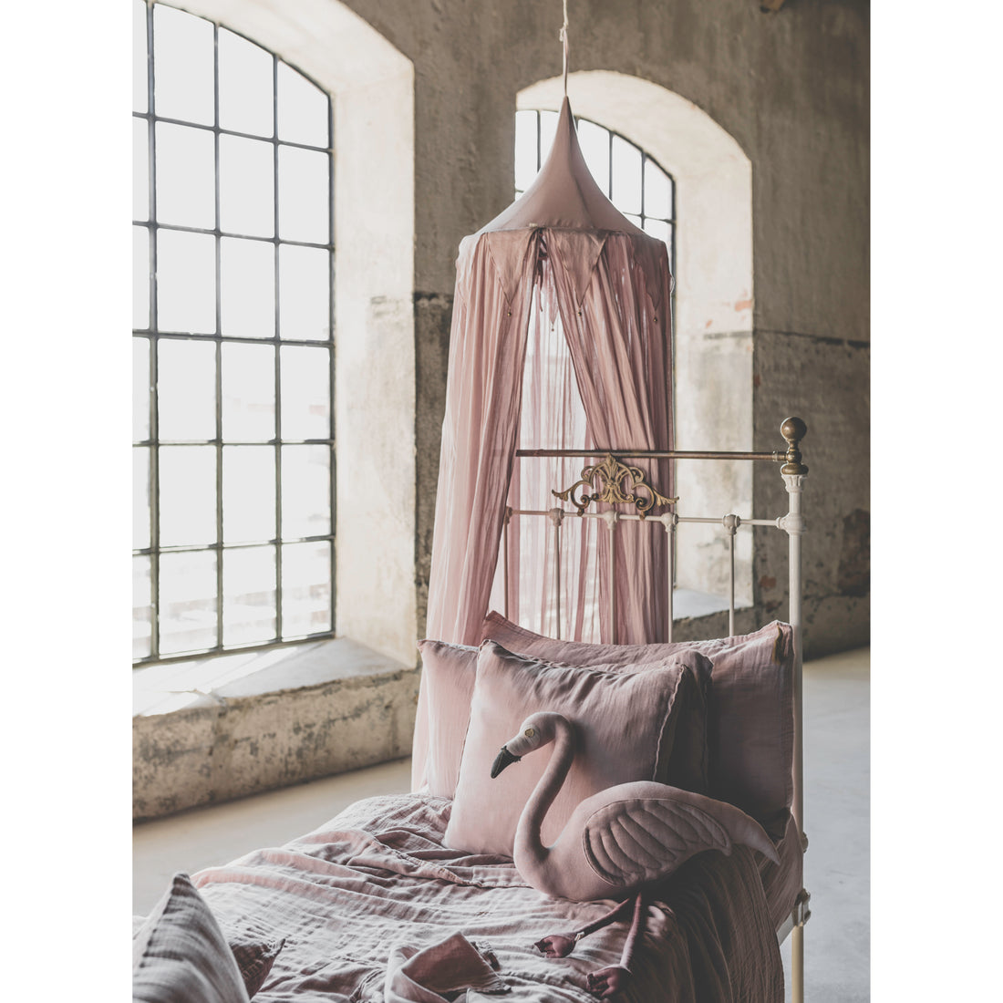 numero-74-circus-bunting-canopy-dusty-pink- (5)