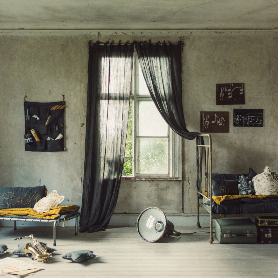 numero-74-cushion-cover-message-flashy-dark-grey- (4)