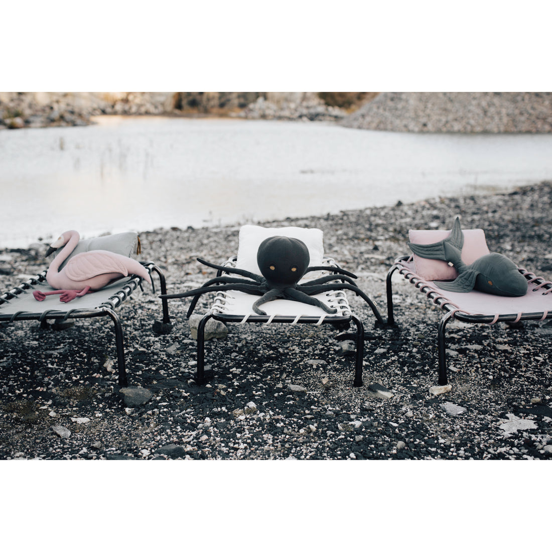 numero-74-freddy-octopus-cushion-dark-grey- (7)