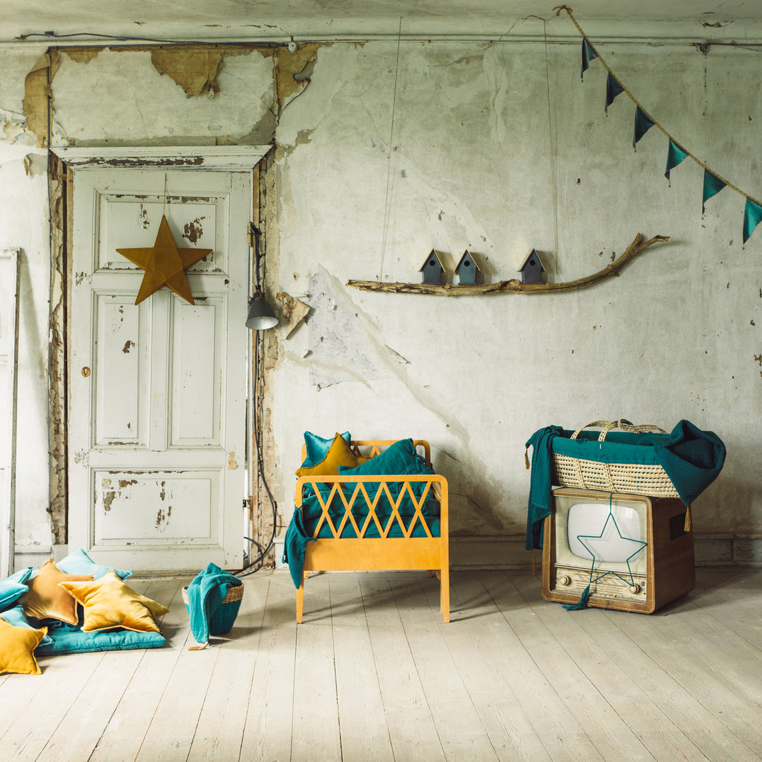 numero-74-futon-velvet-teal-blue (2)