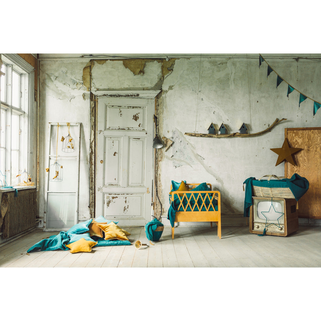 numero-74-futon-velvet-teal-blue (3)