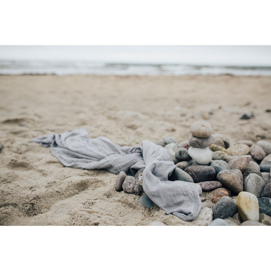 numero-74-nana-swaddle-stone-grey- (2)