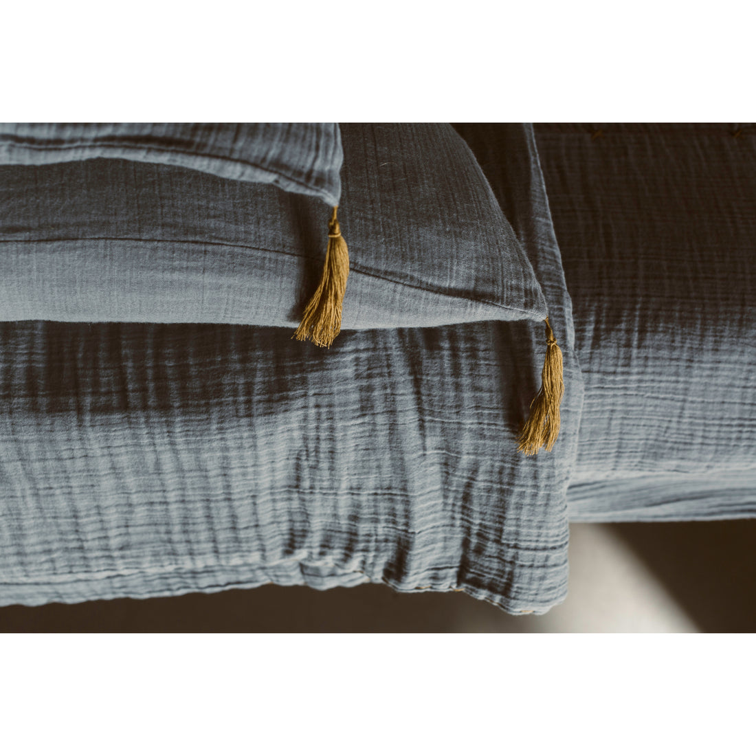 numero-74-pillow-case-silver-grey- (2)