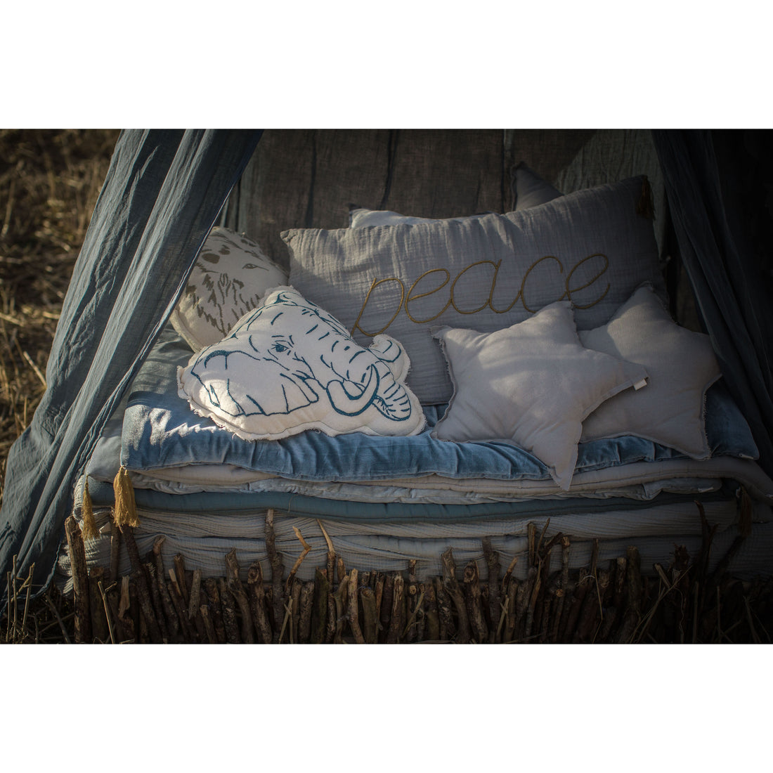 numero-74-star-cushion-medium-natural- (2)