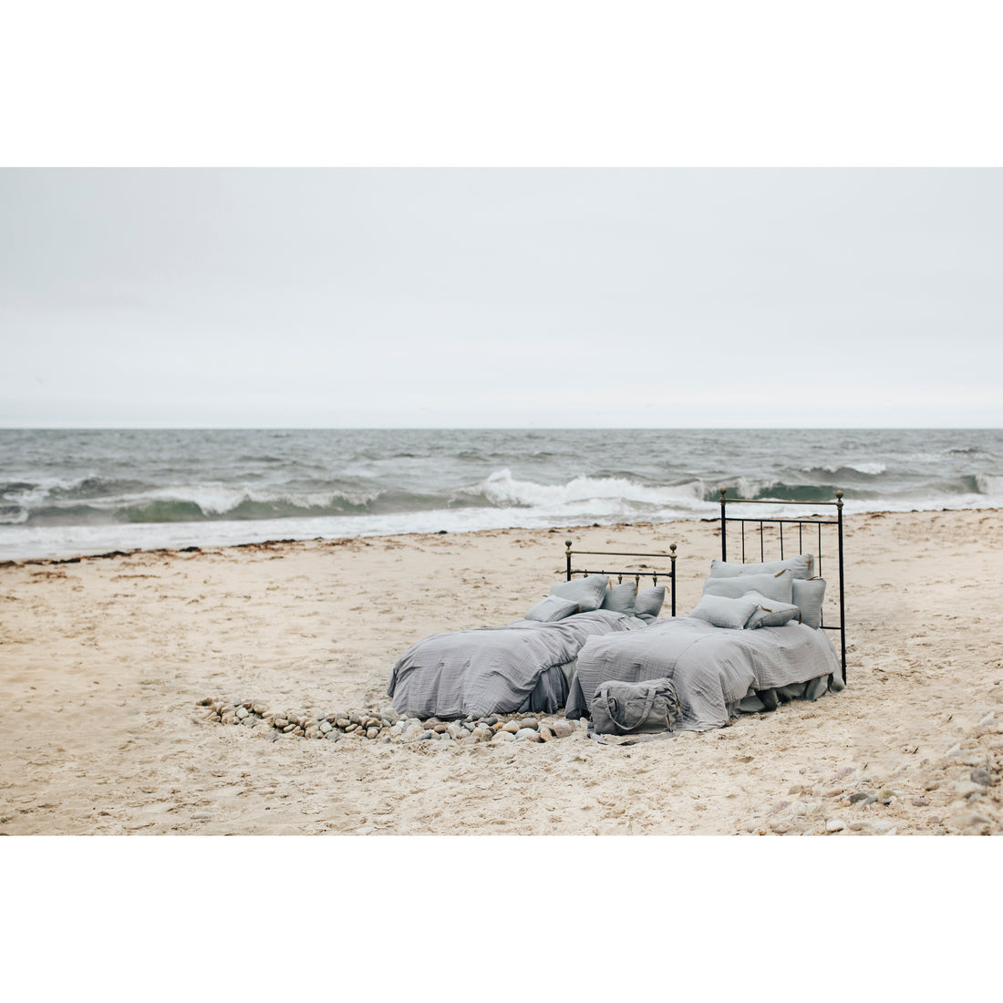 numero-74-top-flat-bed-sheet-plain-stone-grey- (10)