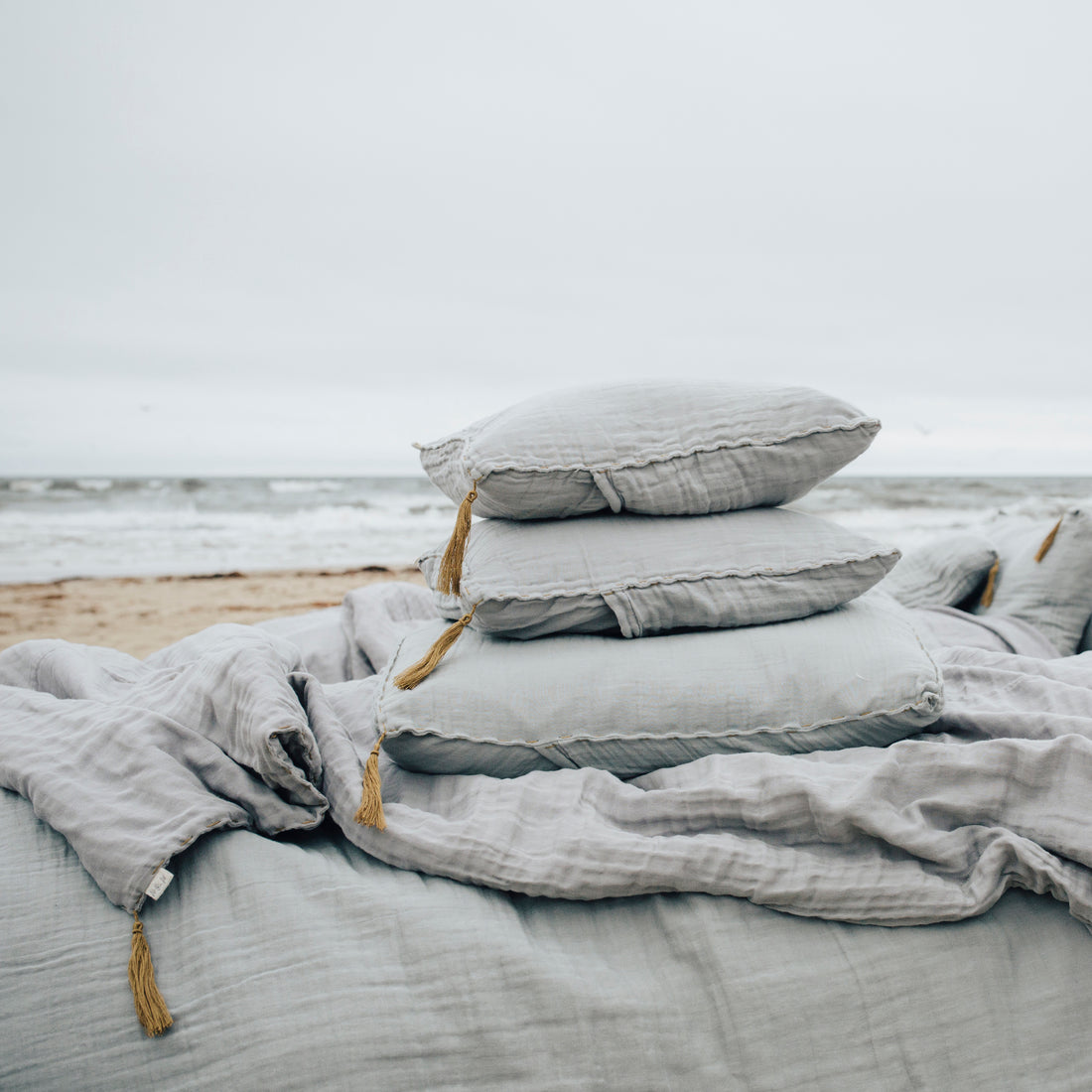 numero-74-top-flat-bed-sheet-plain-stone-grey- (4)