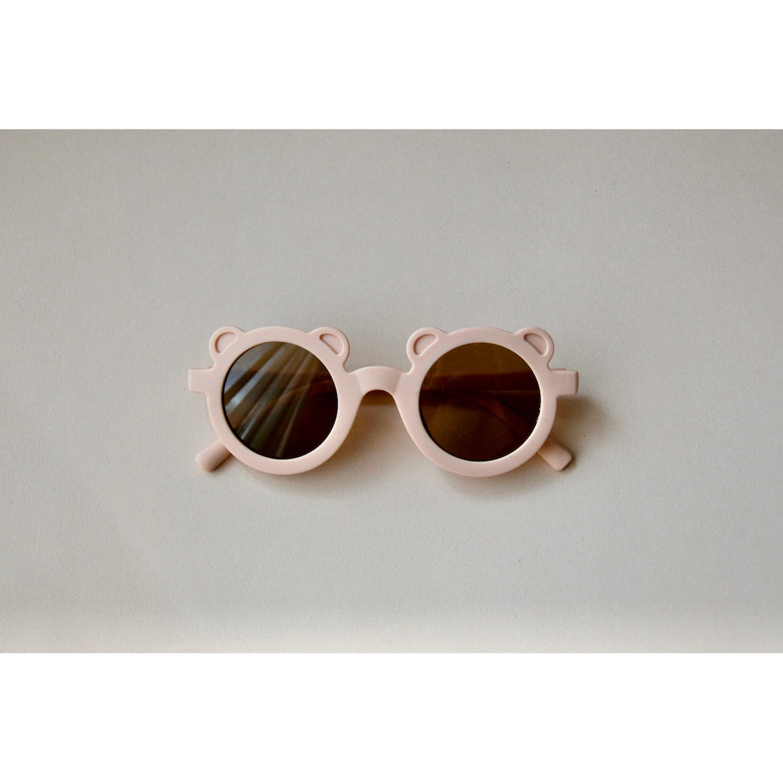 oh-little-deer-sunglasses-bear-dusty-pink-ohld-sunglassdp-qre-qrc- (1)