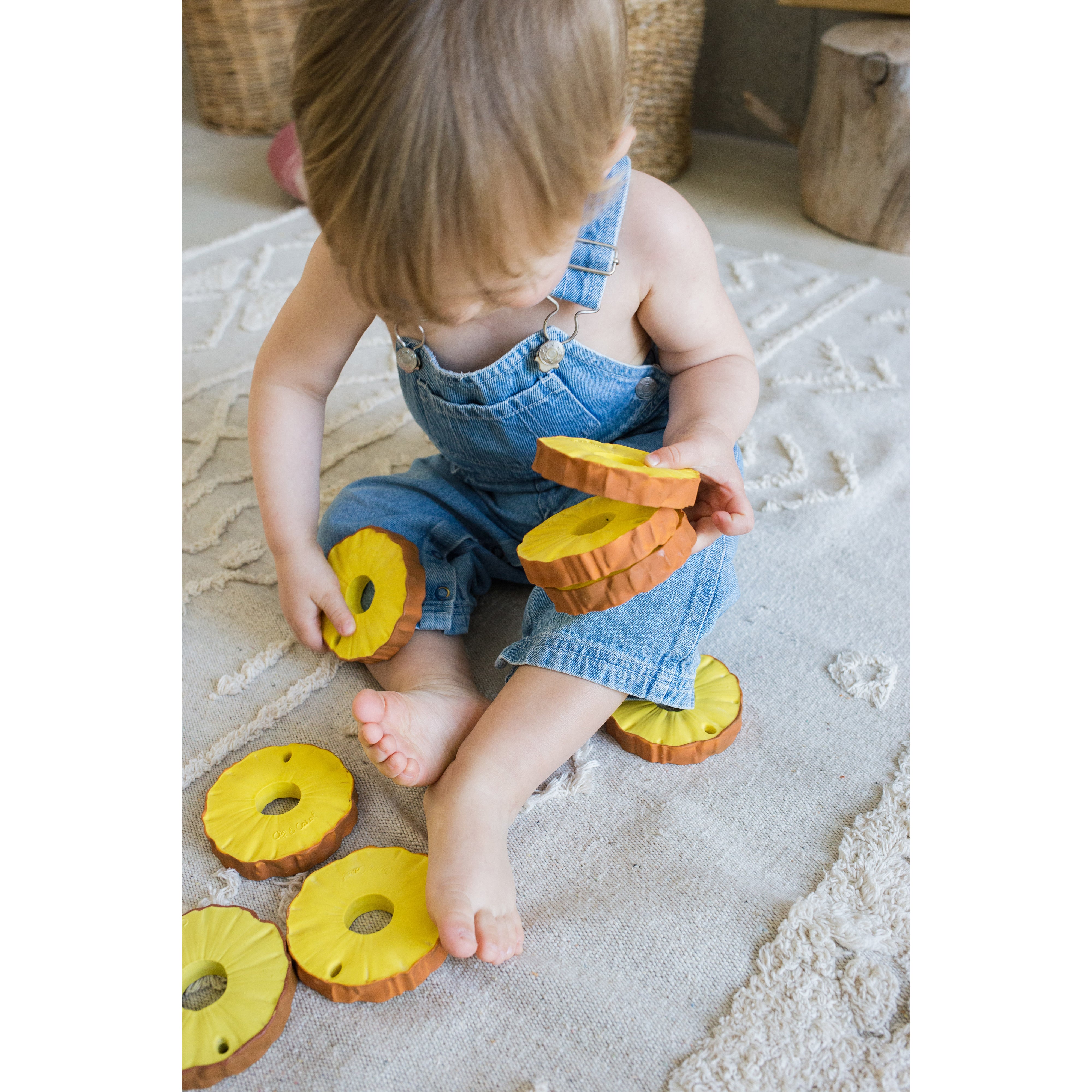 oli-&-carol-ananas-the-pineapple-teether-olic-l-pineapple-unit- (14)