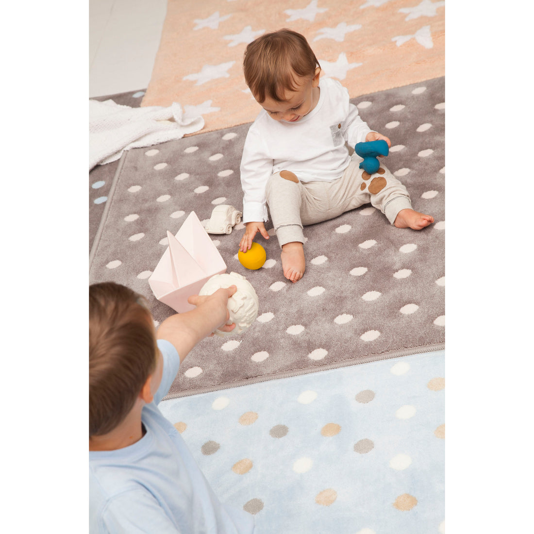 oli-&-carol-baby-balls-teether- (40)