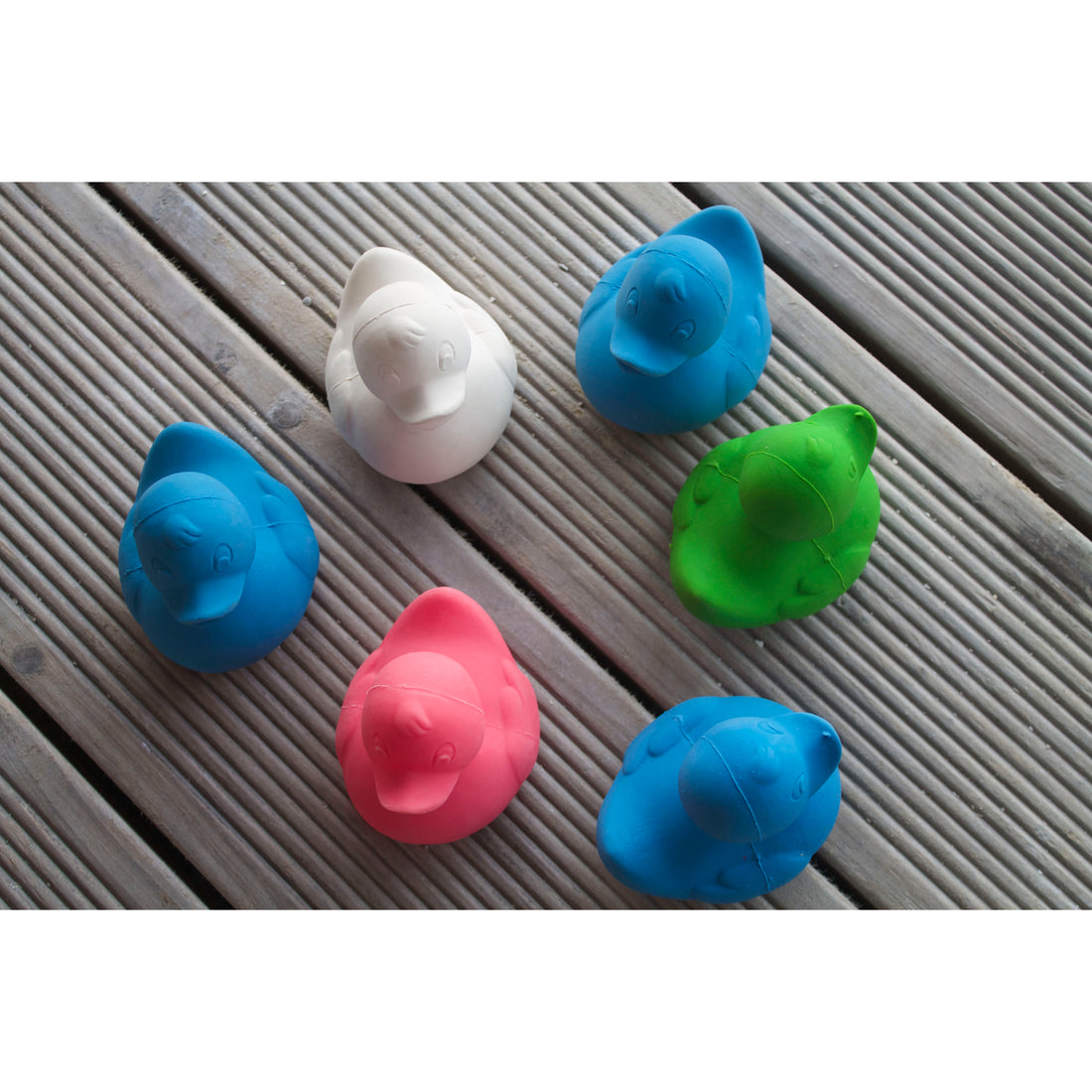 oli-&-carol-extra-large-monochrome-ducks-teether- (23)