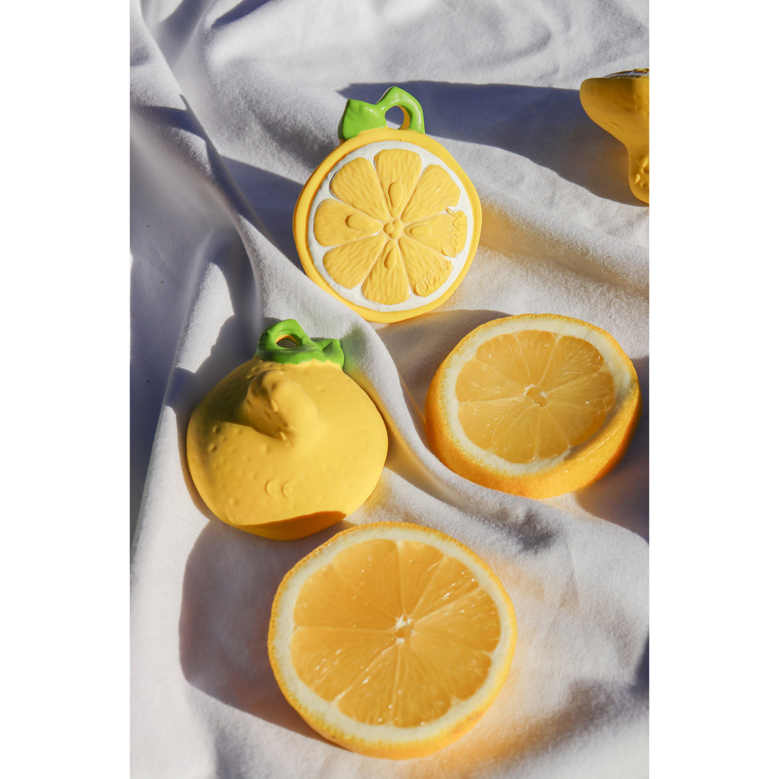 Oli Carol John Lemon Teether – Petit Bazaar - Main Image