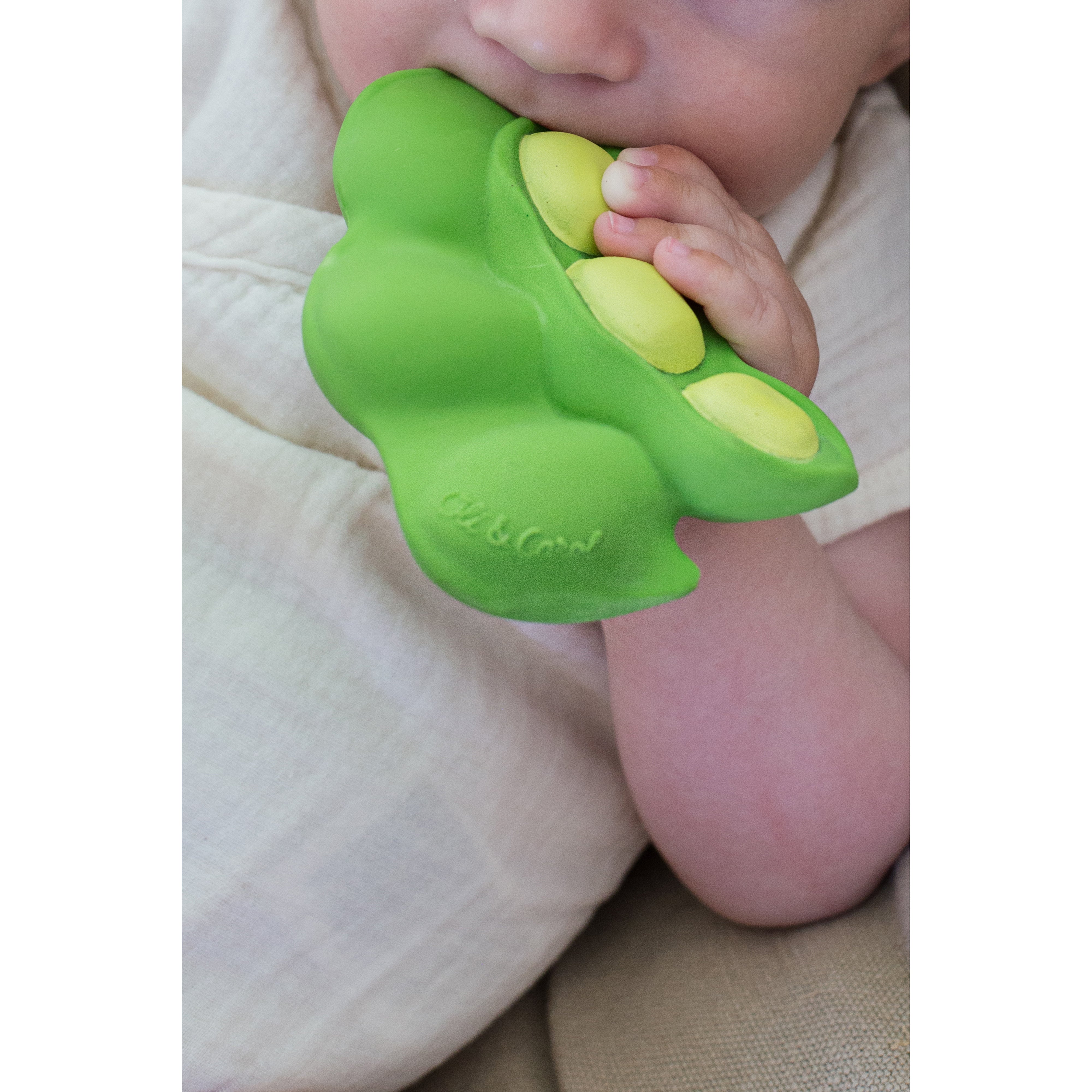 oli-&-carol-keiko-the-edamame-teether-olic-l-edamame-unit- (10)