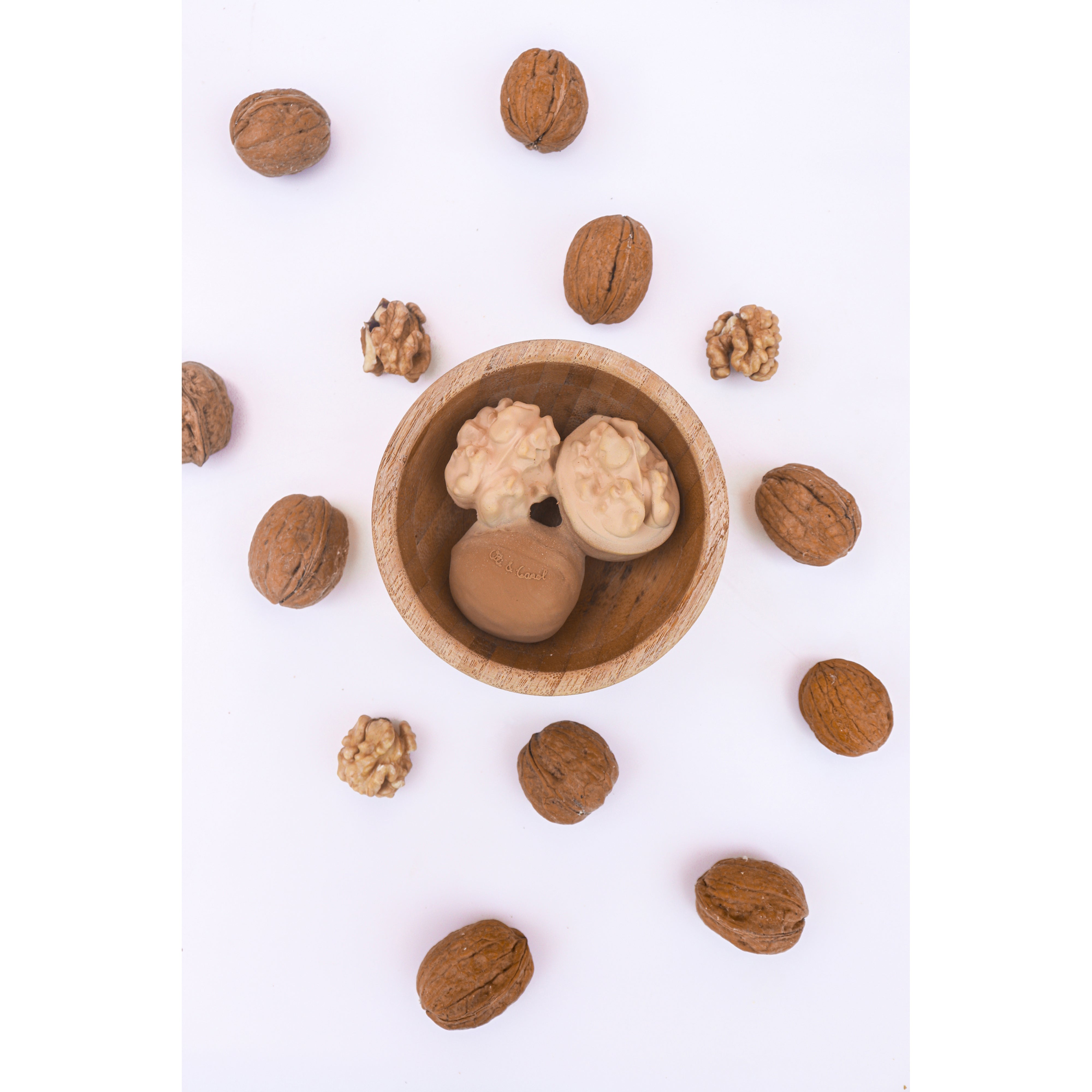 oli-&-carol-nutty-the-nut-teether-olic-l-walnut- (5)
