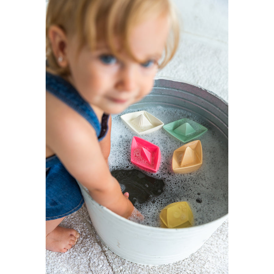 oli-&-carol-origami-boat-mint-teether- (26)