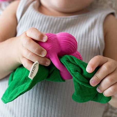 oli-&-carol-ramona-the-radish-mini-doudou-teether-olic-l-mindou-radish- (6)