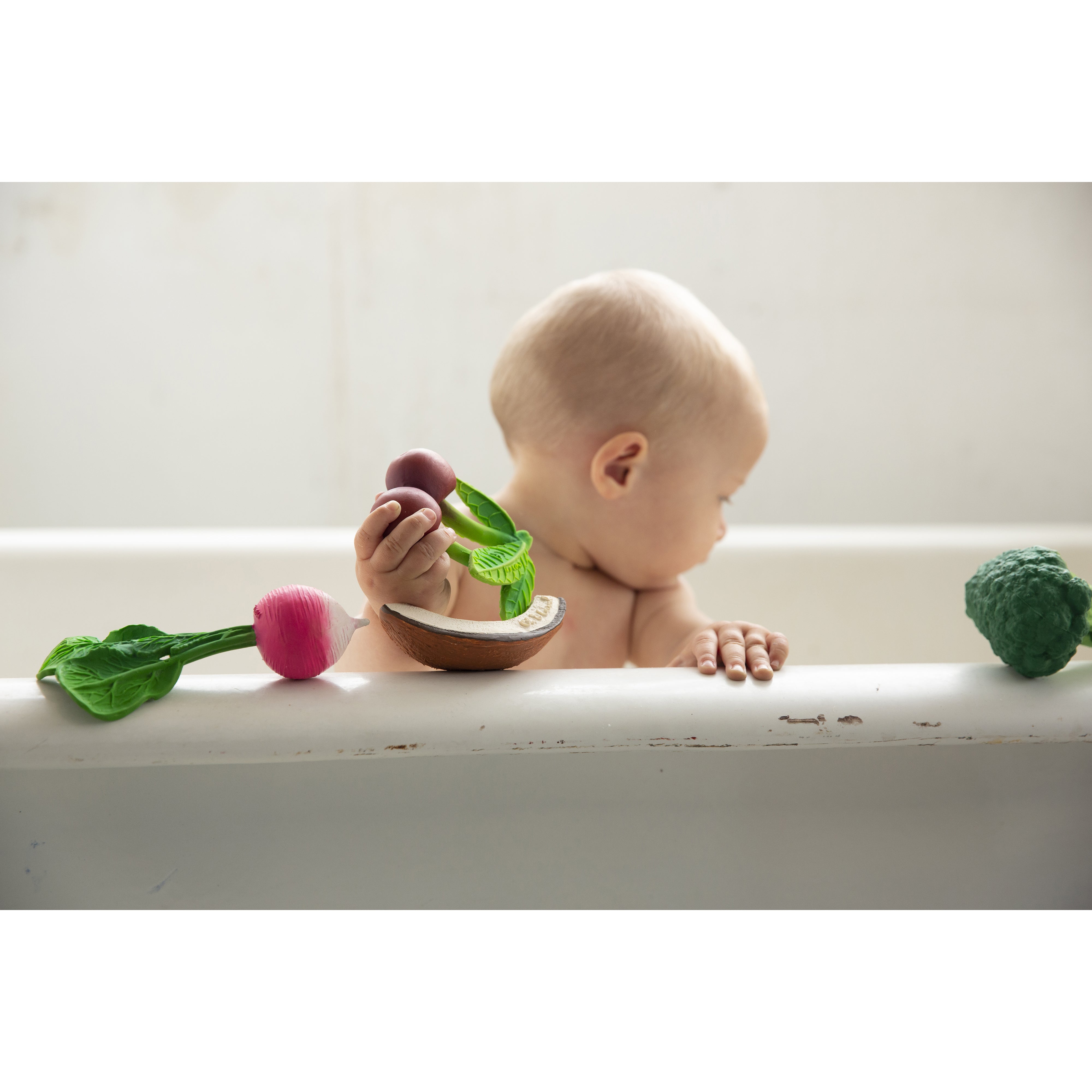 oli-&-carol-ramona-the-radish-teether- (25)