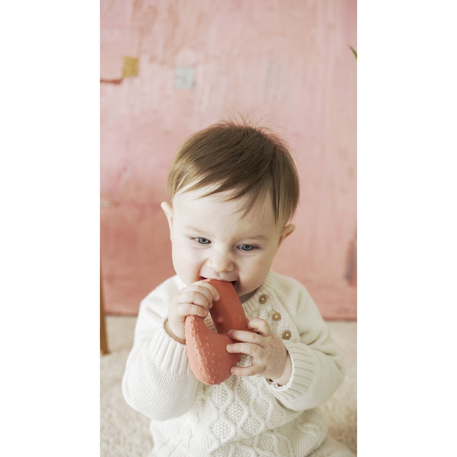 oli-carol-cyril-squirrel-fox-teether-baby-nursery-play-toy-olic-l-donna-fox-00003
