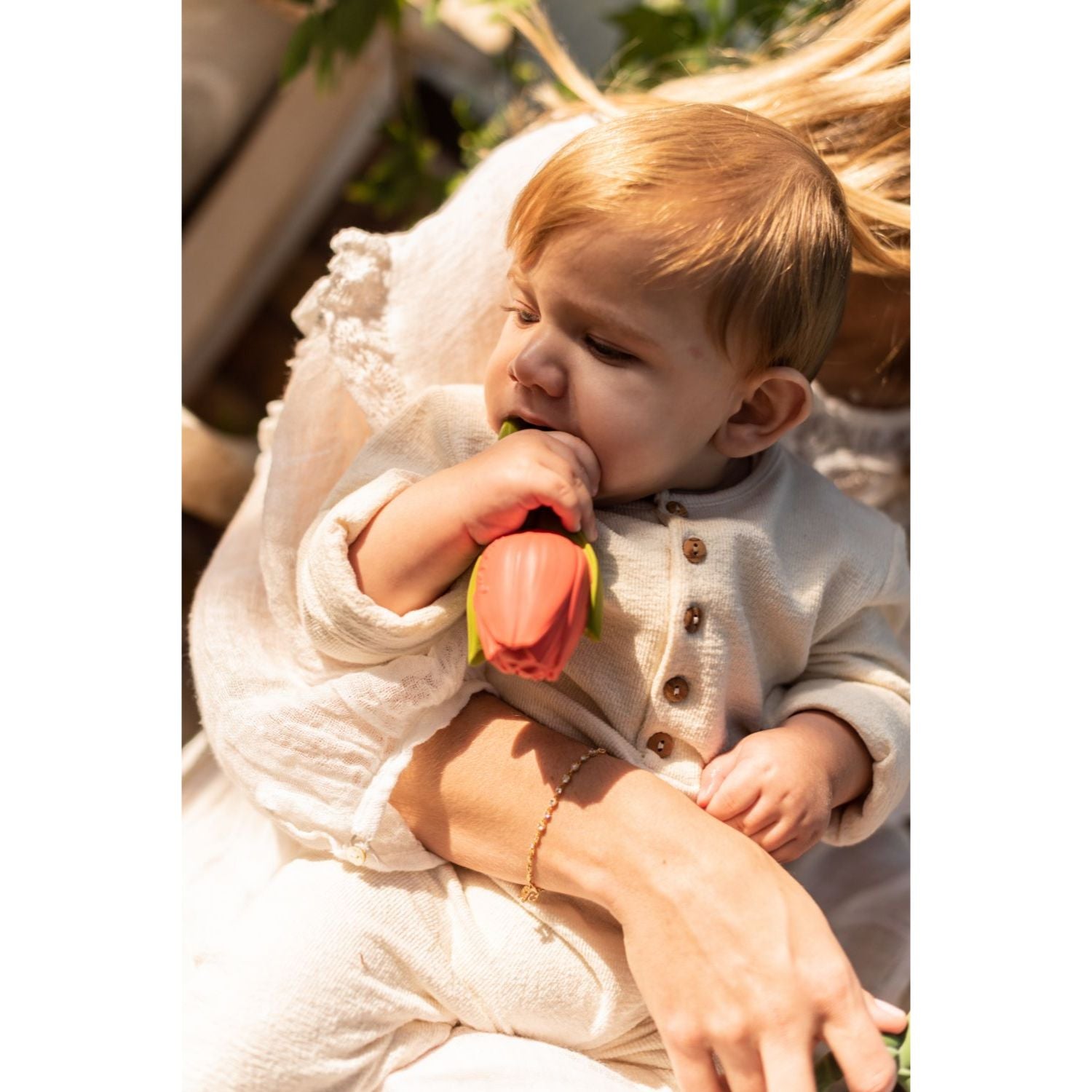 Oli & Carol Theo the Tulip Teether