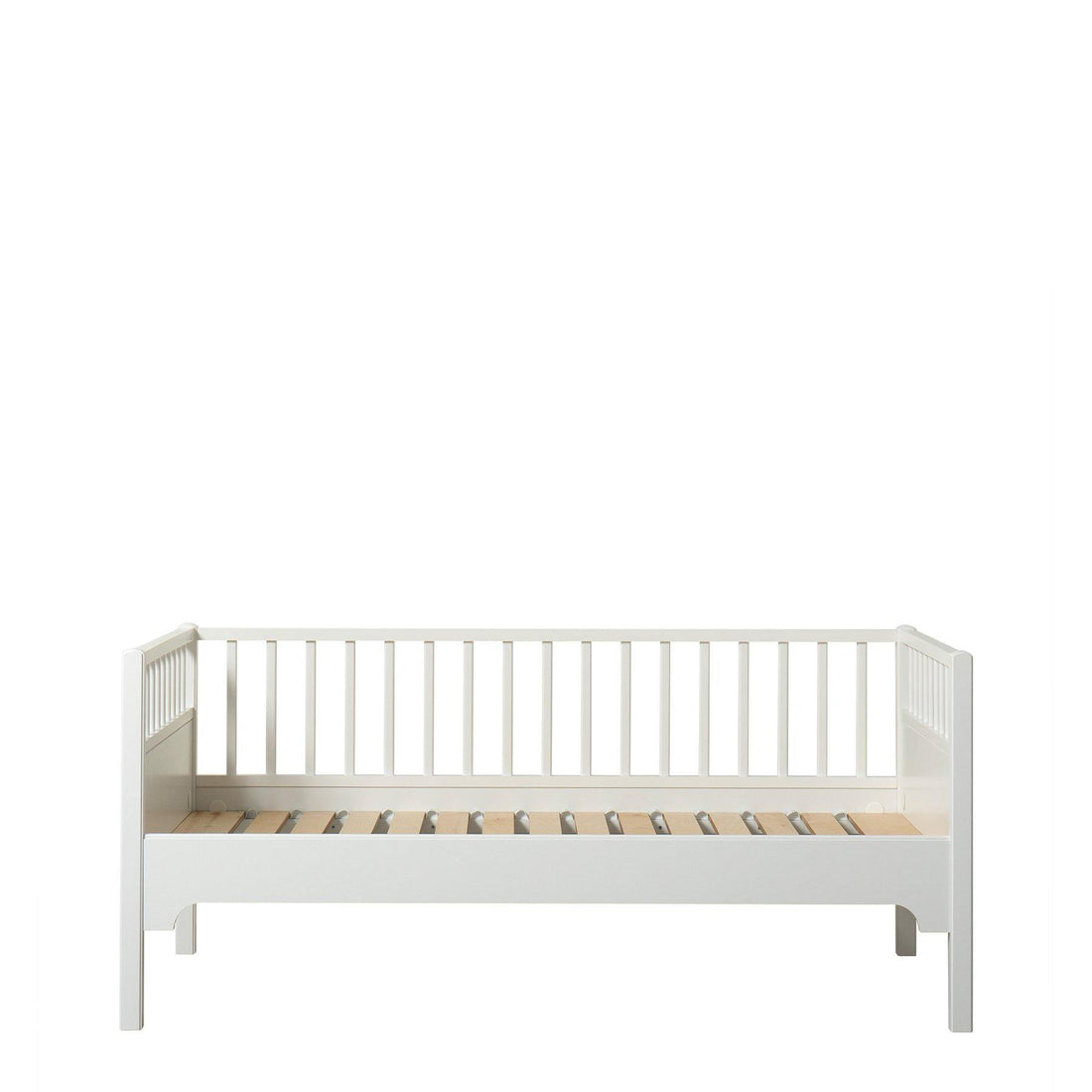oliver-furniture-seaside-classic-junior-day-bed- (1)