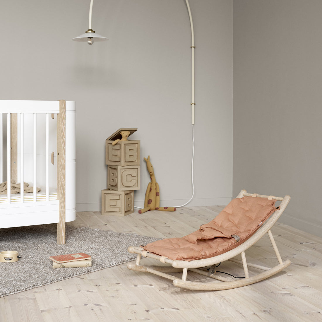 oliver-furniture-wood-baby-&-toddler-rocker-oak-caramel- (3)