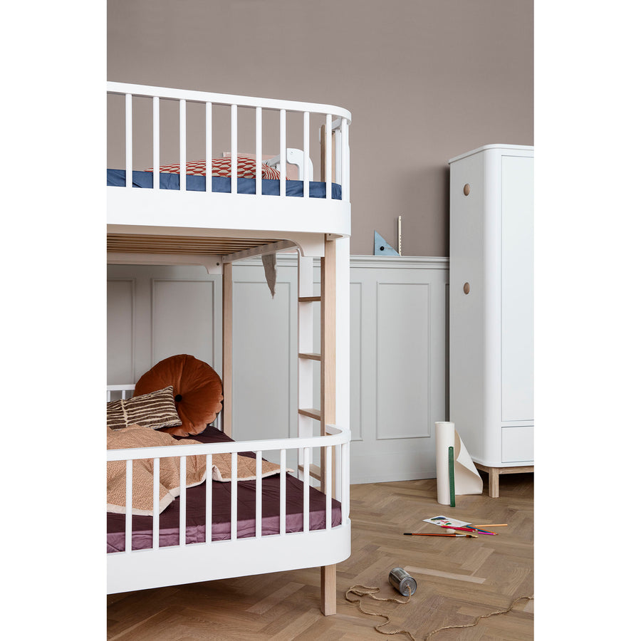 oliver-furniture-wood-bunk-bed-ladder-front-white-oak- (5)