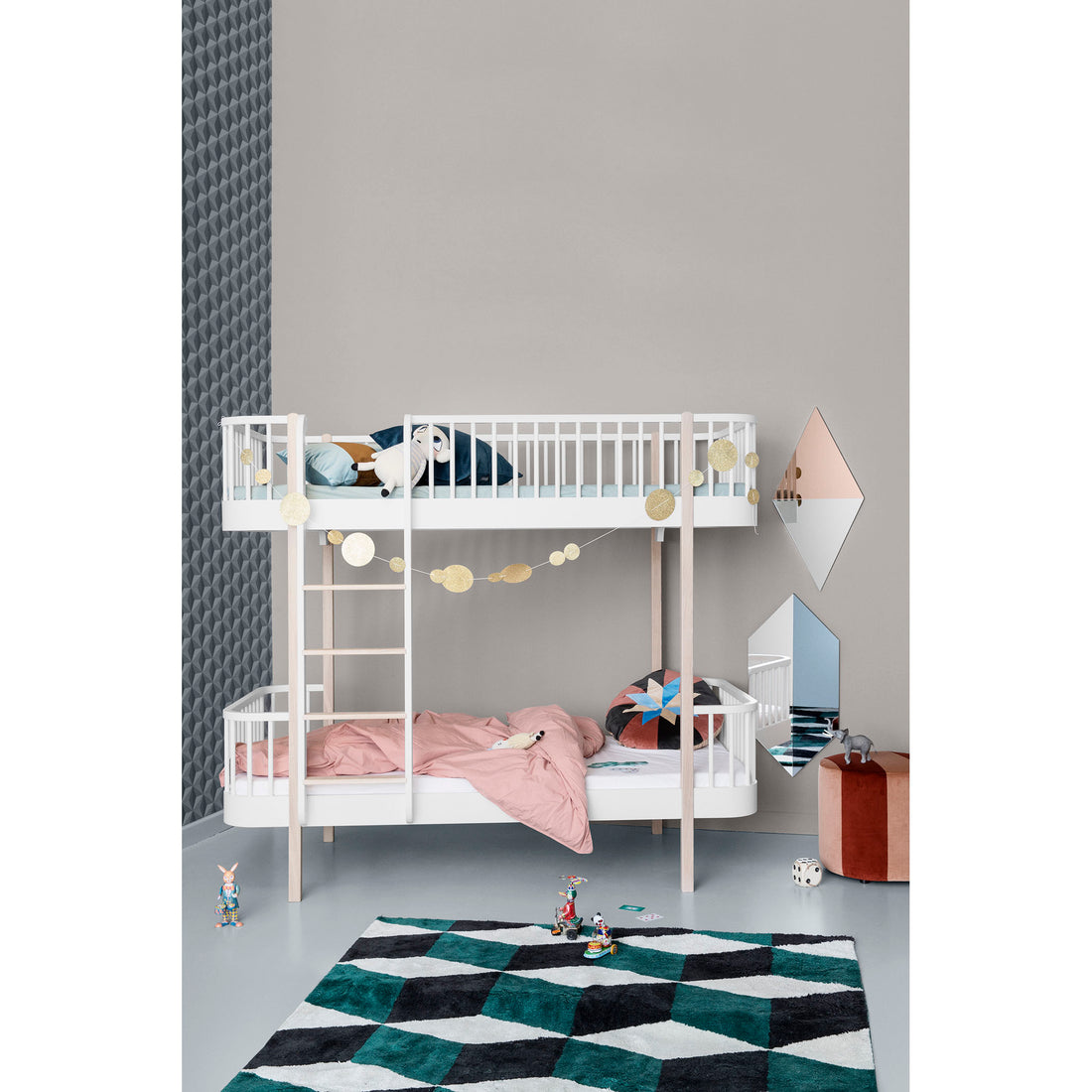 oliver-furniture-wood-bunk-bed-ladder-front-white-oak- (7)