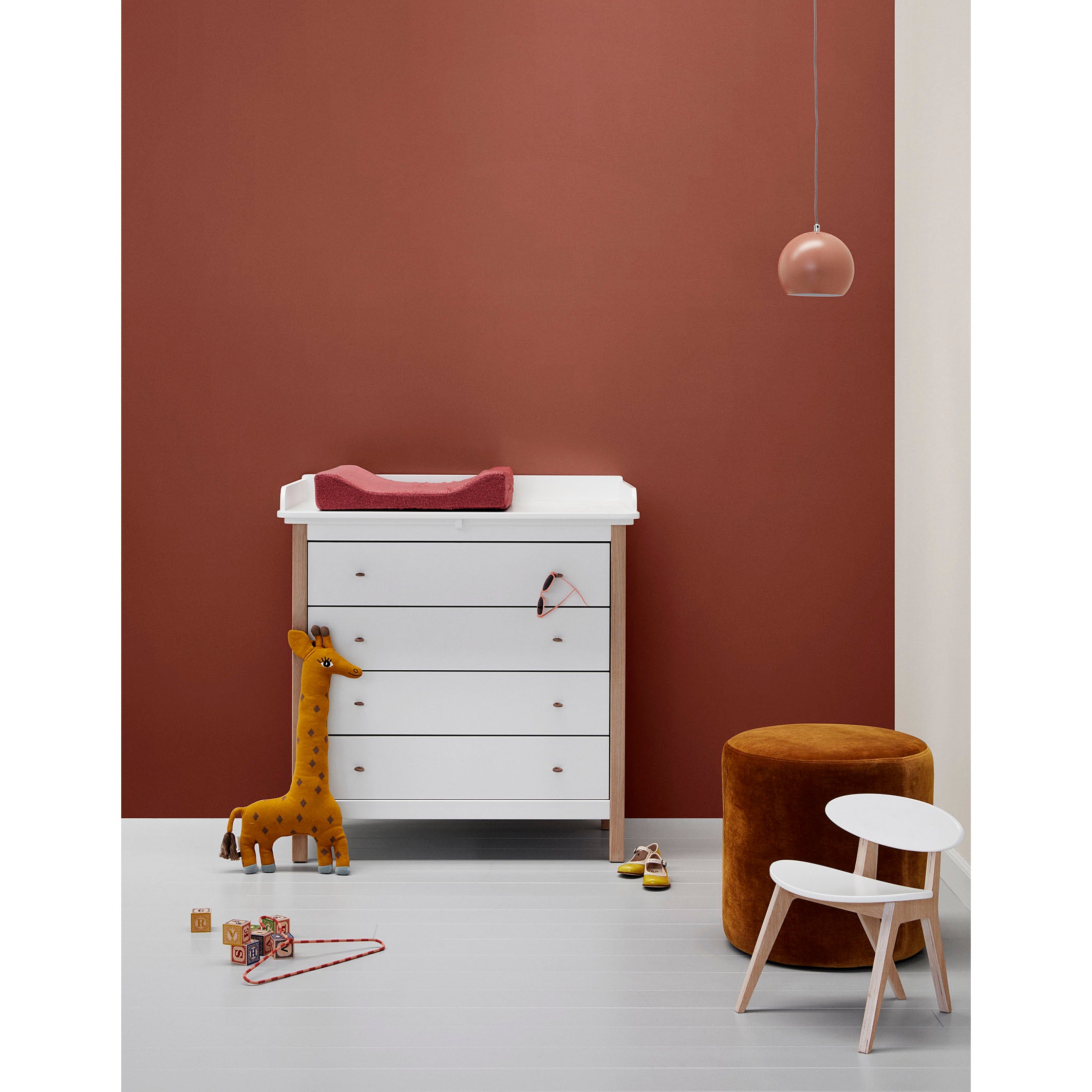 oliver-furniture-wood-dresser-4-drawers-white-oak- (3)
