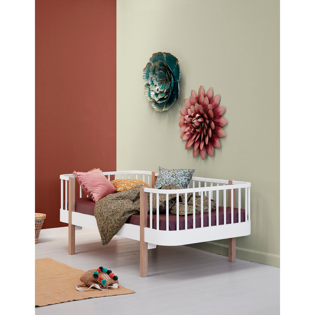 oliver-furniture-wood-junior-day-bed-white-oak- (4)