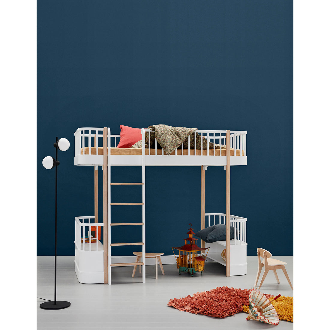 oliver-furniture-wood-loft-bed-ladder-front-white- (4)