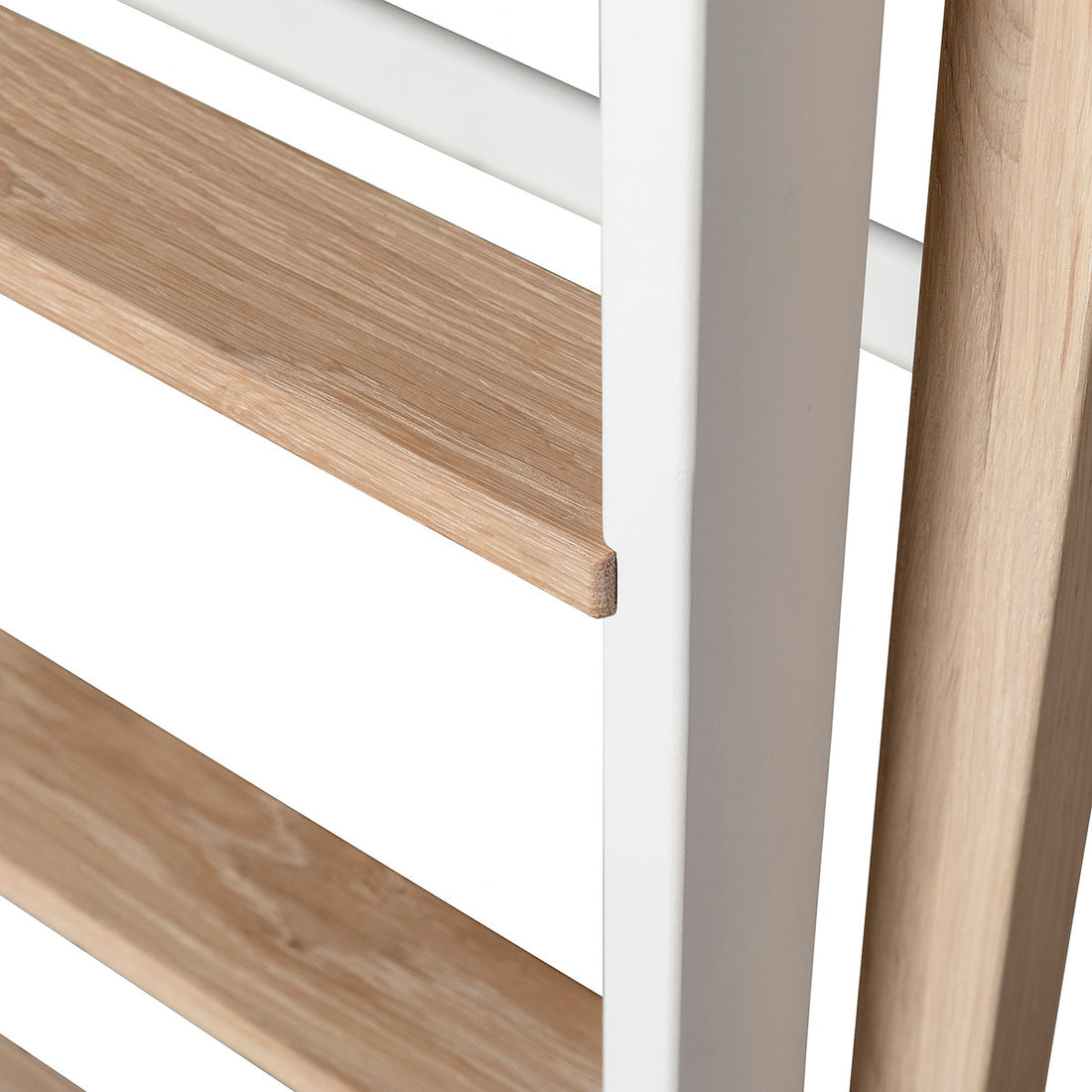 oliver-furniture-wood-mini-with-low-loft-bed-ladder-front-68x162cm-white-oak- (4)