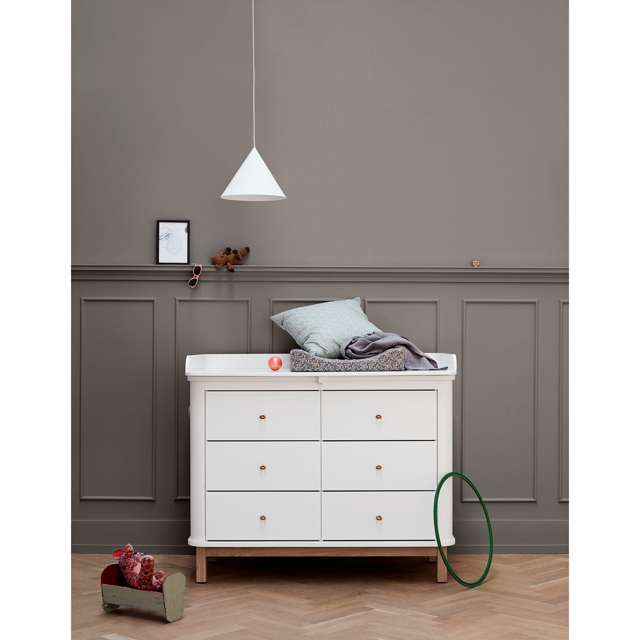 oliver-furniture-wood-nursery-plate-large-white-for-dresser-6-drawers- (4)
