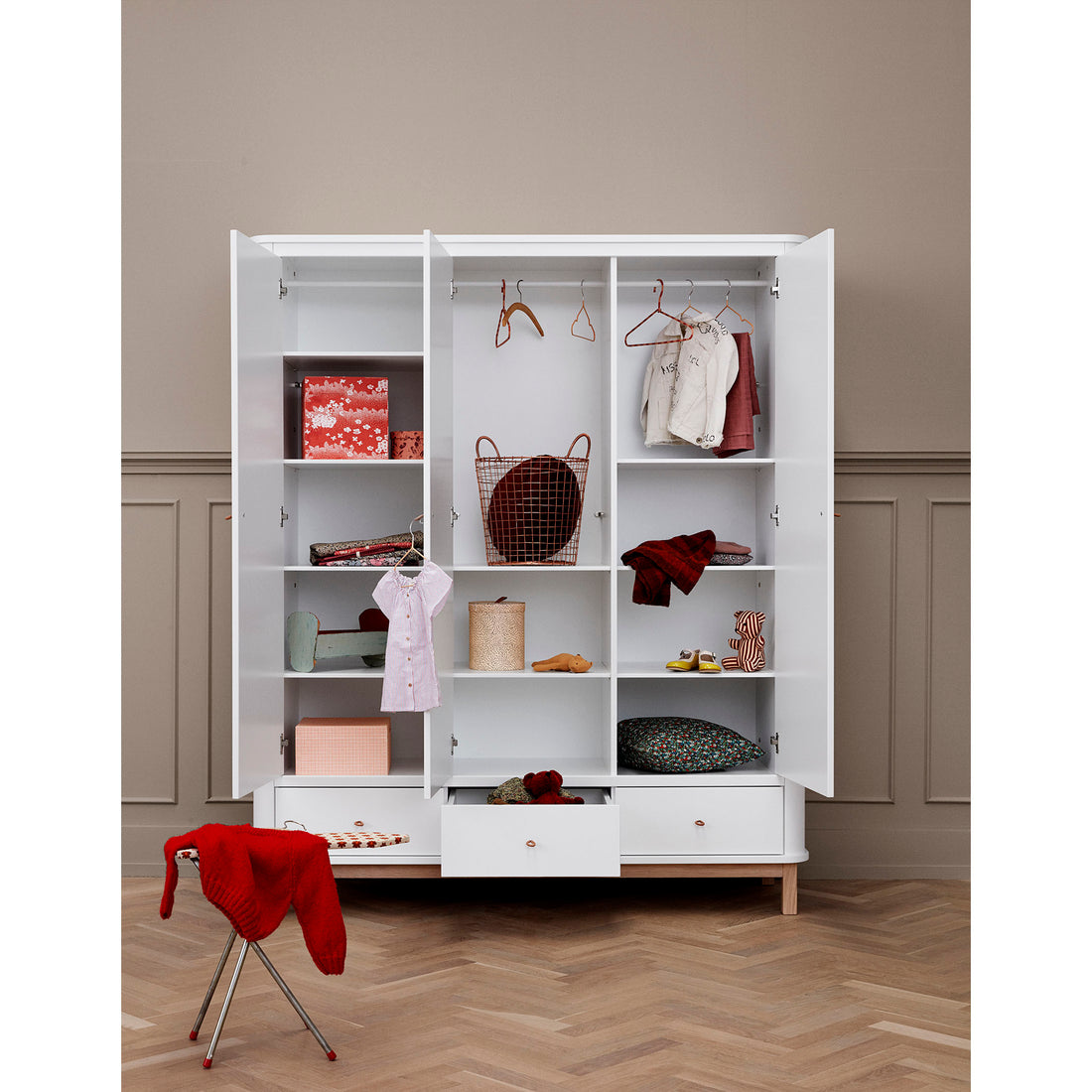 oliver-furniture-wood-wardrobe-3-doors-white-oak- (9)
