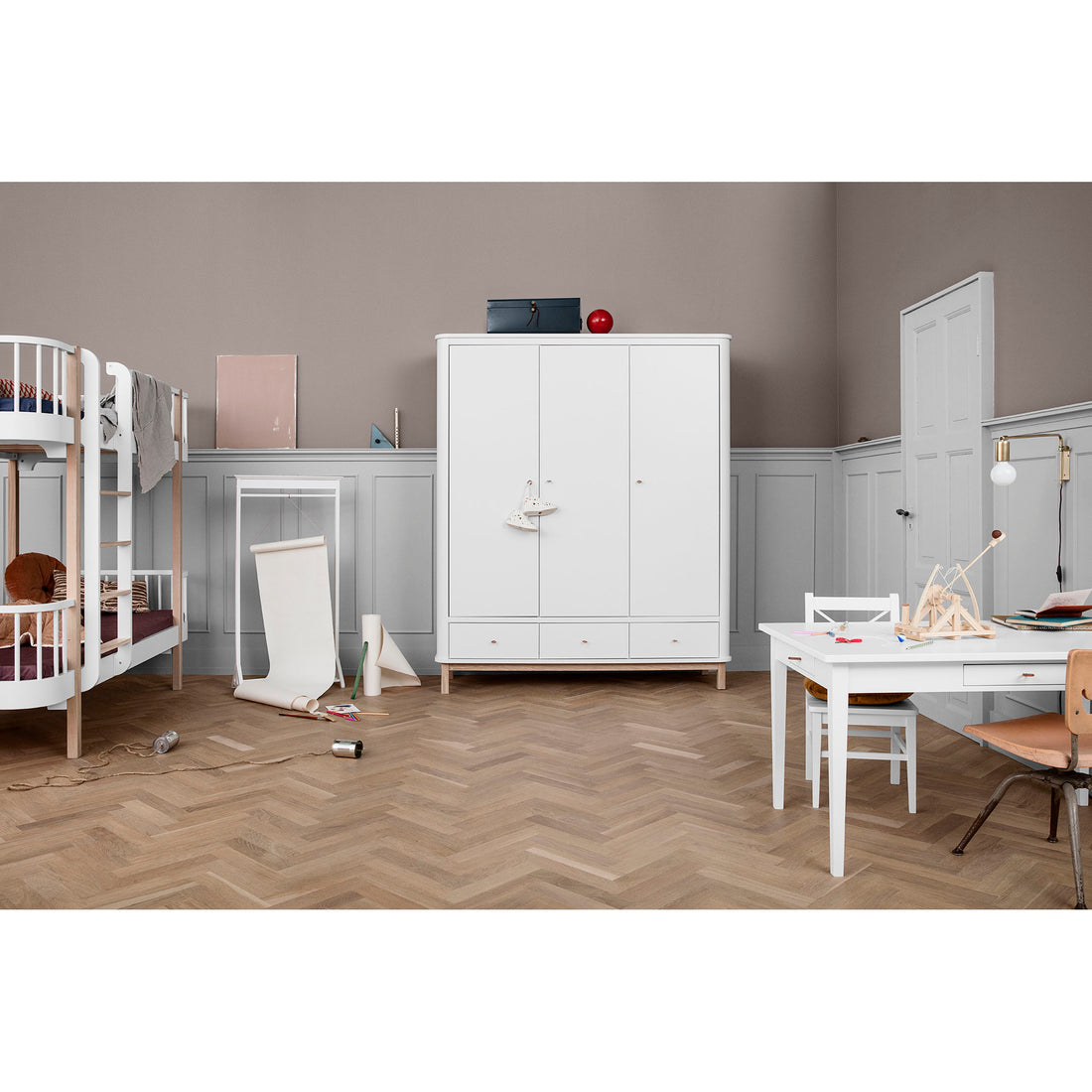 oliver-furniture-wood-wardrobe-3-doors-white-oak- (15)