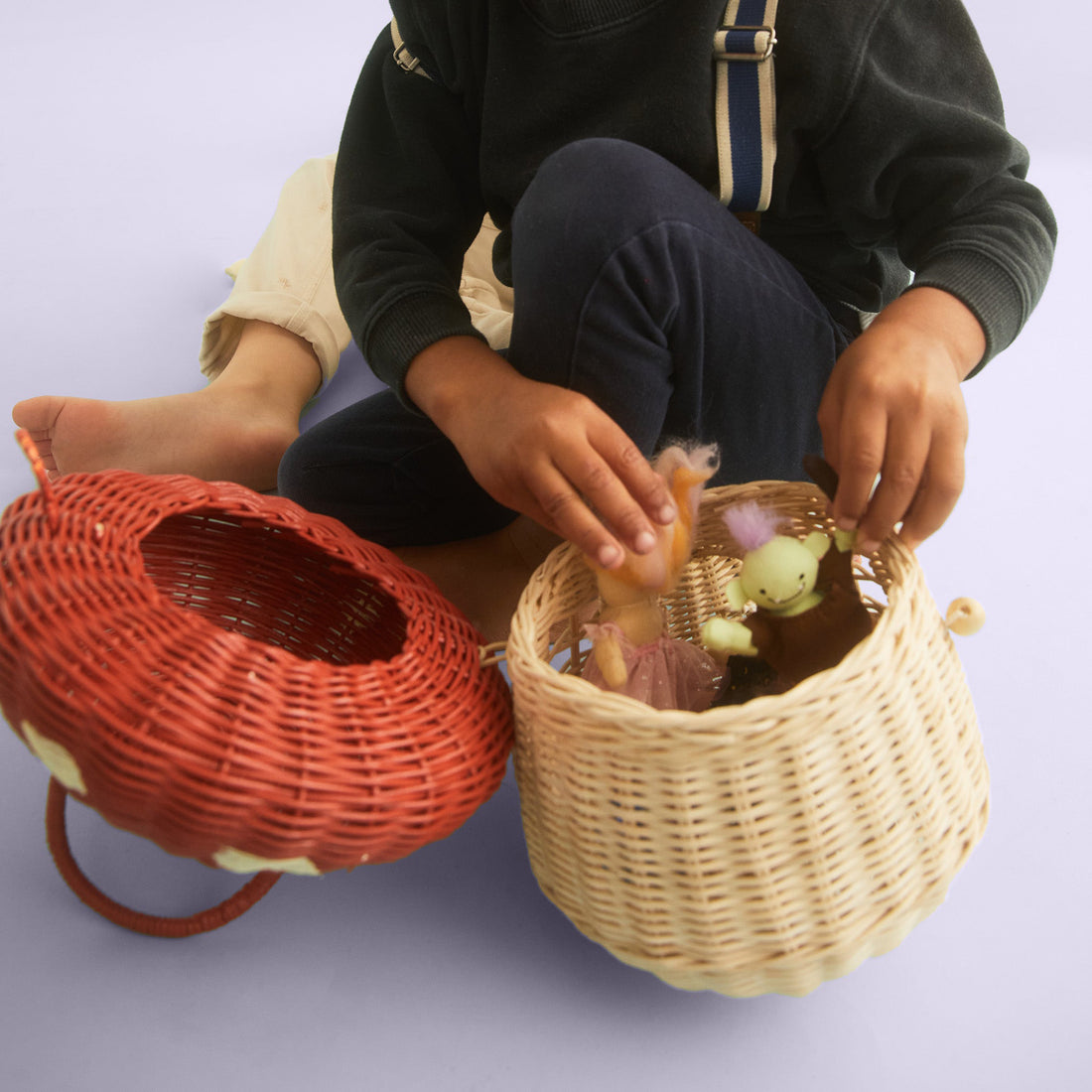 olli-ella-rattan-mushroom-basket-red-olel-ktoy-msh-re-o