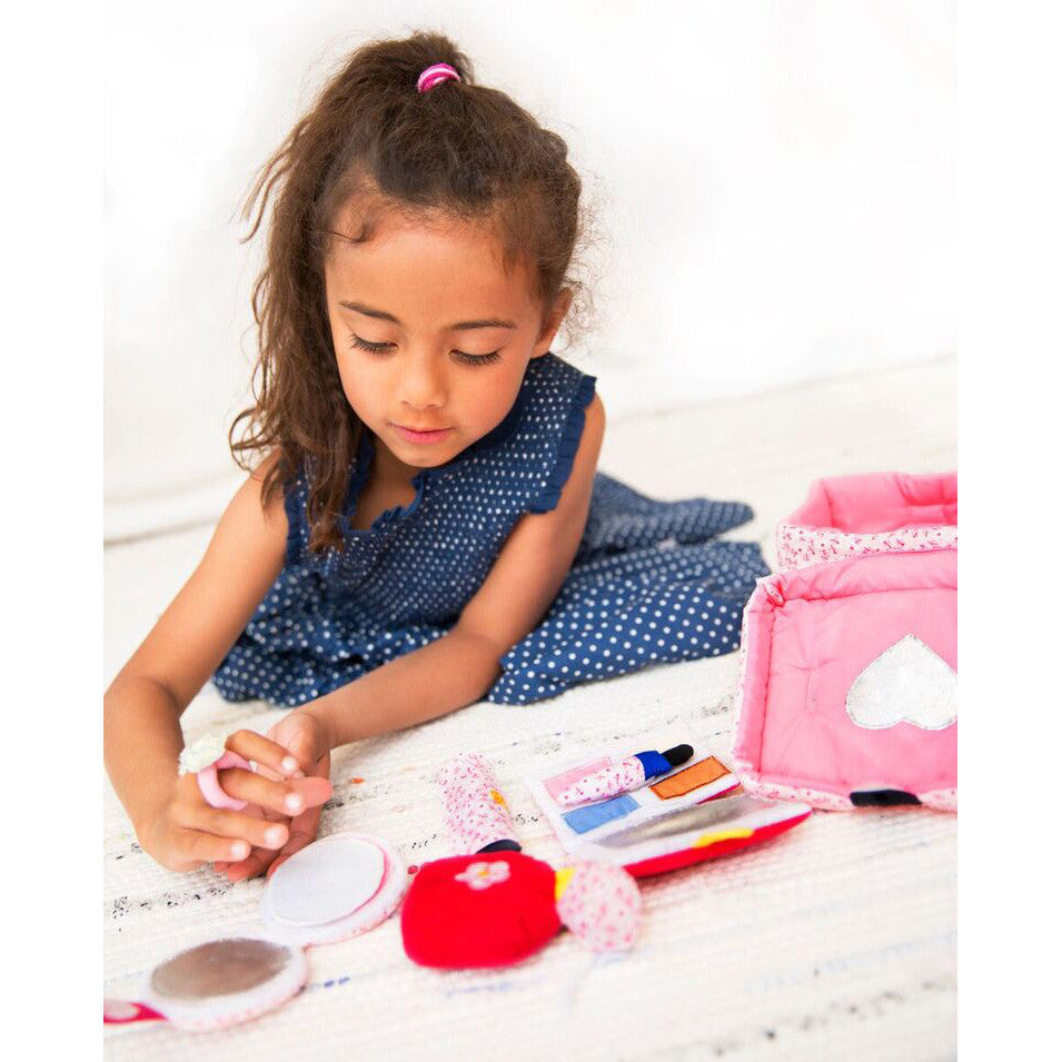 oskar-and-ellen-beauty-box-petite- (2)