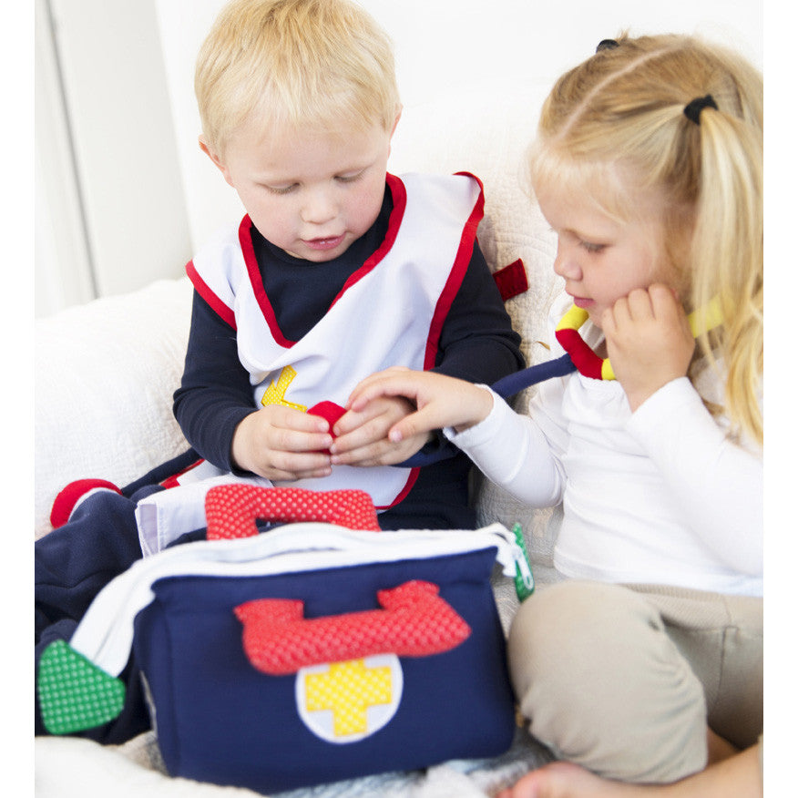 oskar-and-ellen-doctor's-bag- (3)