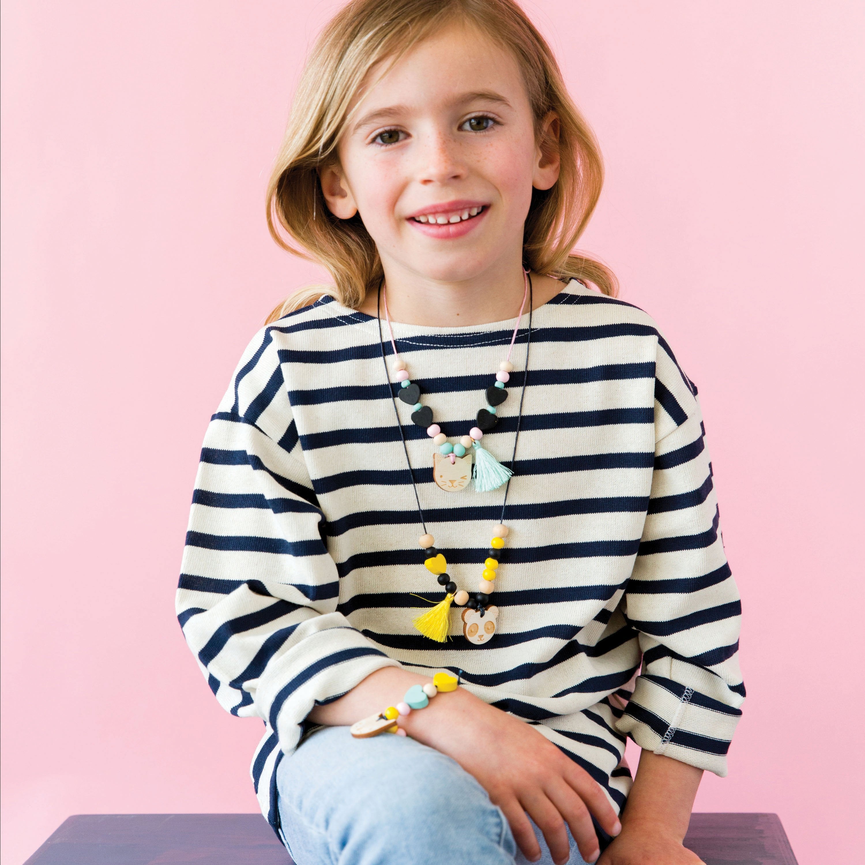 petit-collage-diy-craft-kit-my-wooden-jewelery-box- (2)