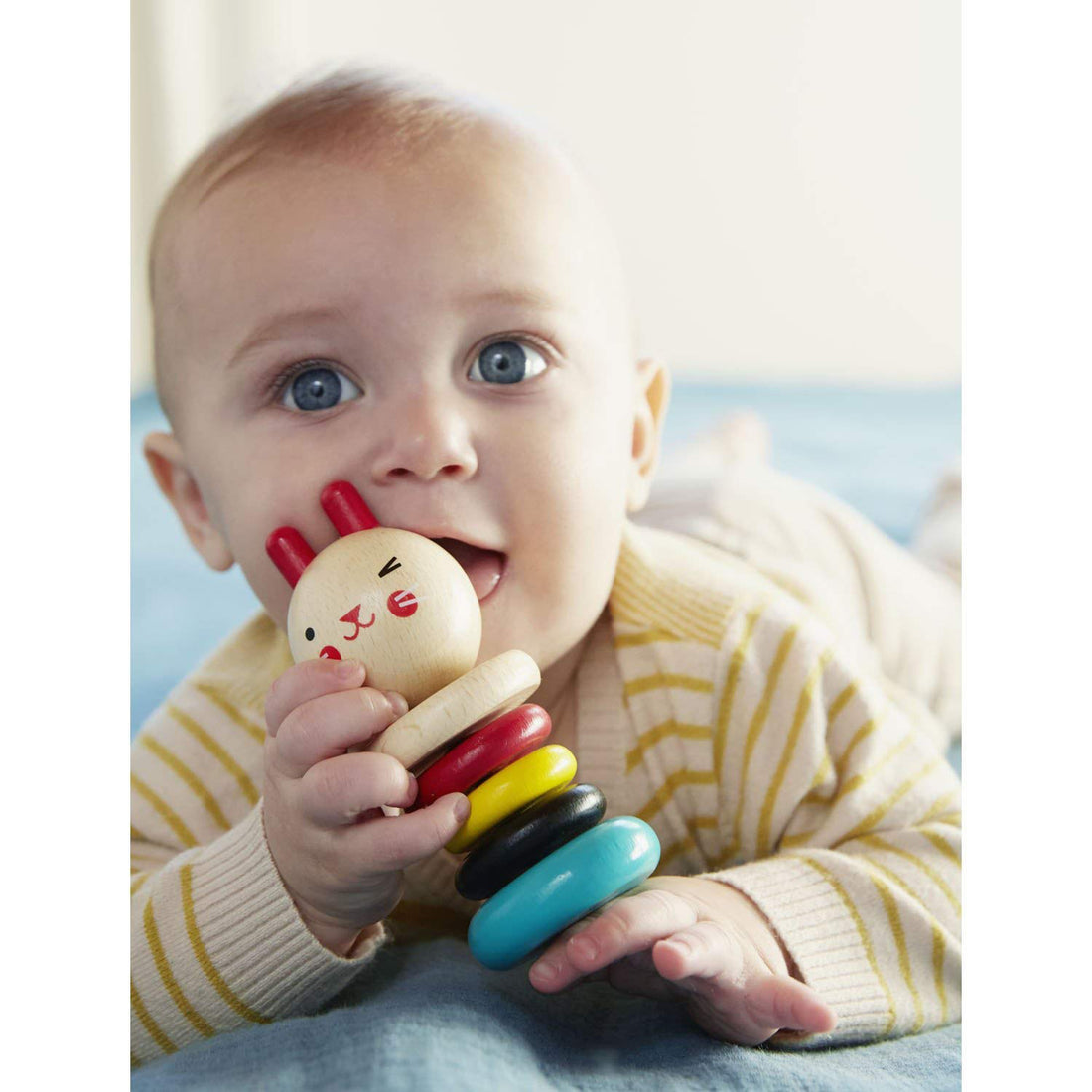 petit-collage-rabbit-wood-rattle- (6)