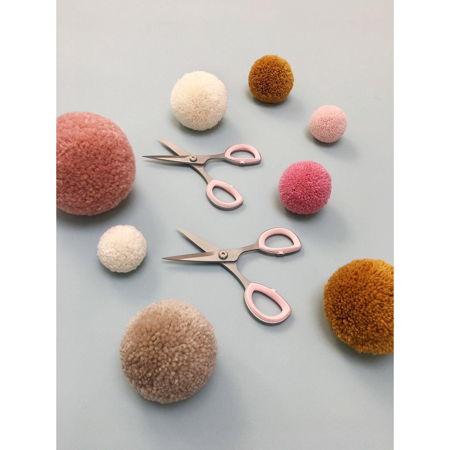 pom-maker-the-ultimate-pompom-scissors- (3)