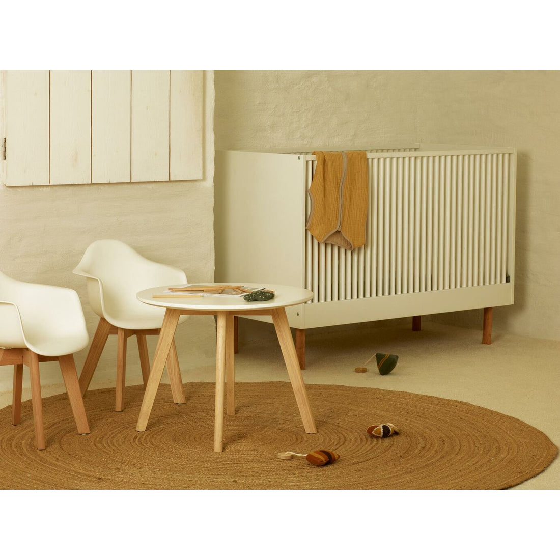 quax-kids-table-white- (4)
