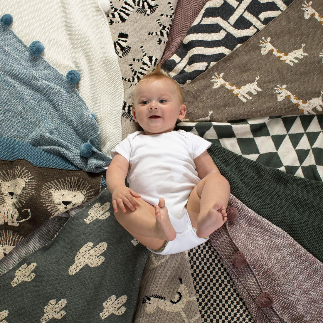 quax-knitted-blanket-triangle- (4)
