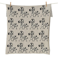 quax-knitted-blanket-zebra- (1)