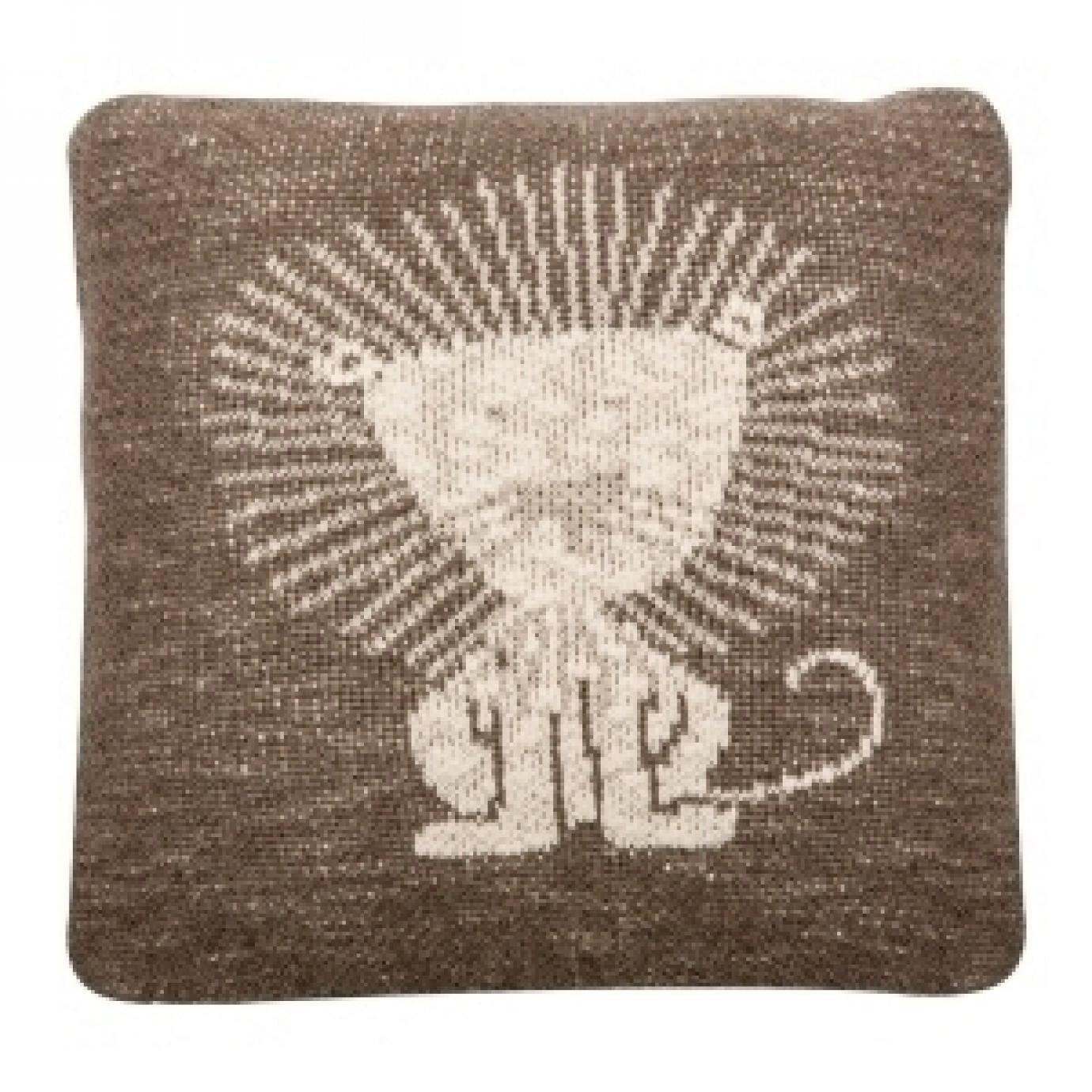 quax-knitted-cushion-lion- (1)