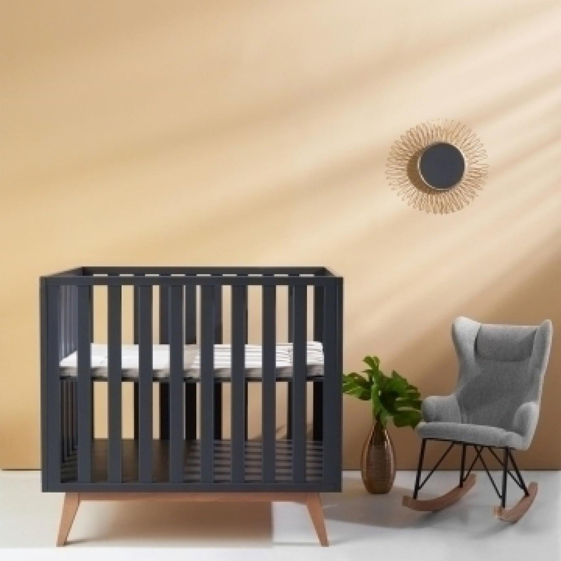 quax-rocking-kids-chair-de-luxe-sand-grey- (5)