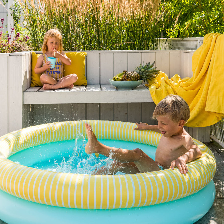 quut-dippy-inflatable-pool-dia-120cm-banana-blue-quut-172659- (7)