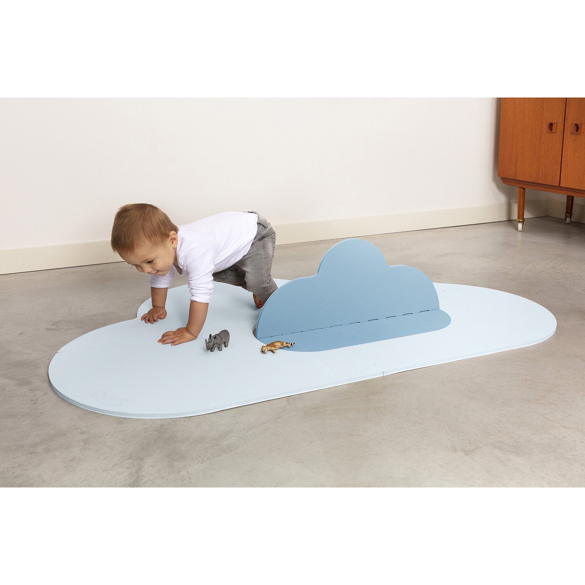 quut-playmat-head-in-the-clouds-s-145-x-90cm-dusty-blue- (11)