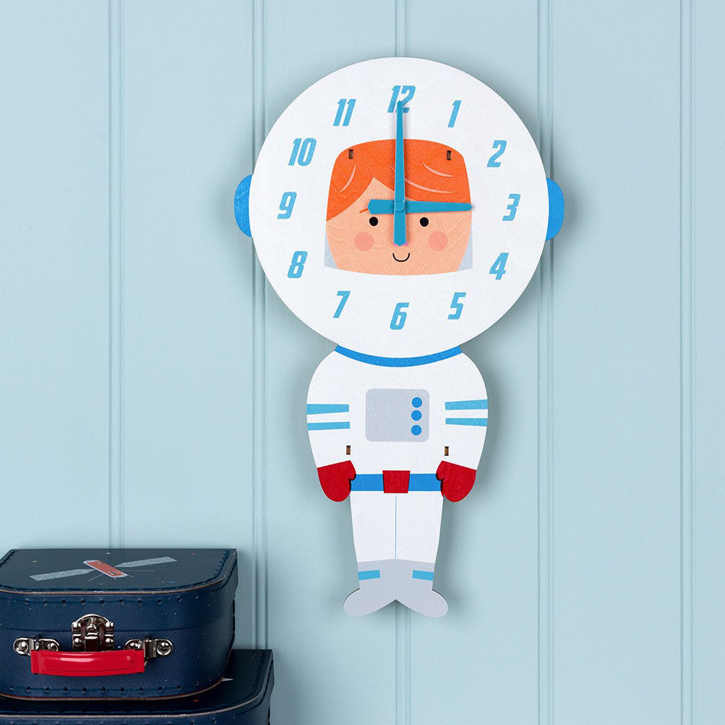 rex-astronaut-wooden-wall-clock (4)